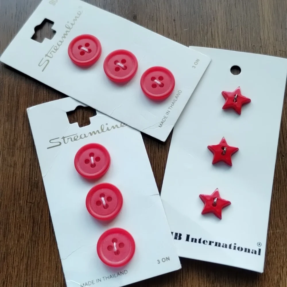 9 Red Buttons